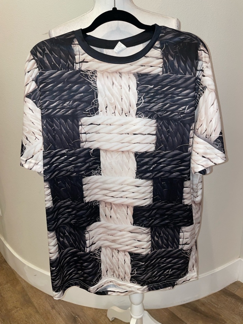 Graphic Rope-Weave Print Tee